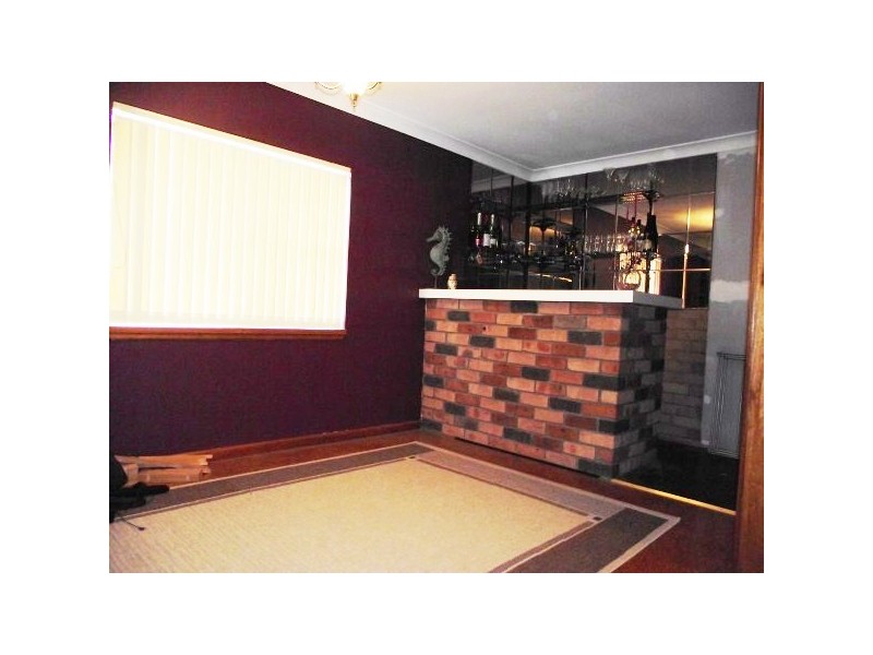 4 Carinya Place, Moorebank NSW 2170