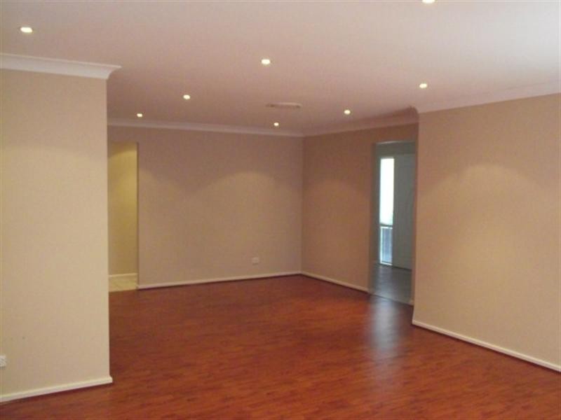 11 Bundanoon Road, Prestons NSW 2170