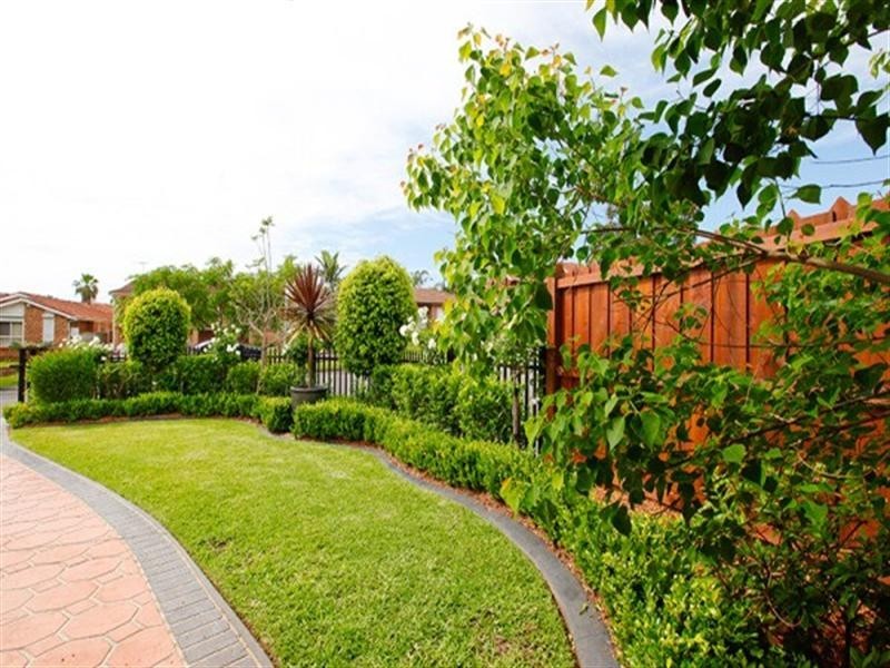 42 Province Street, Abbotsbury NSW 2176