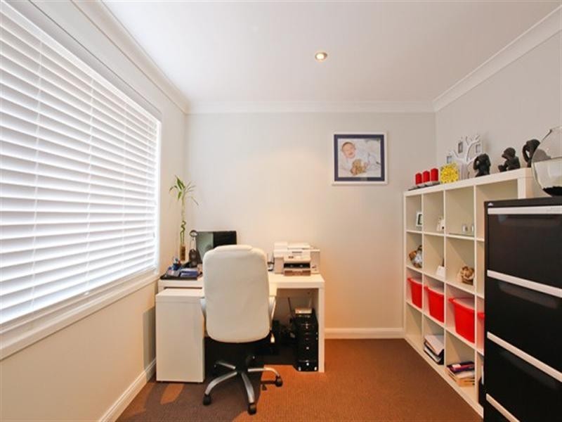 42 Province Street, Abbotsbury NSW 2176