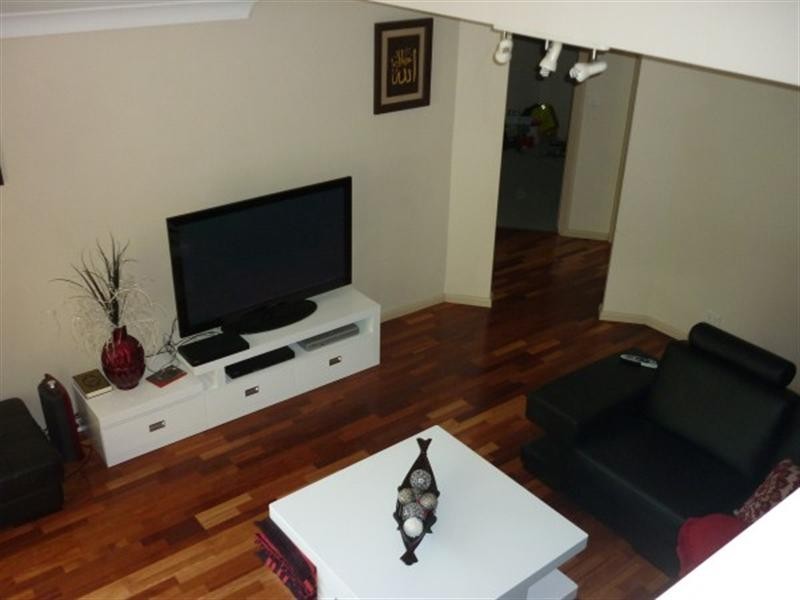 6 Rudd Close, Casula NSW 2170