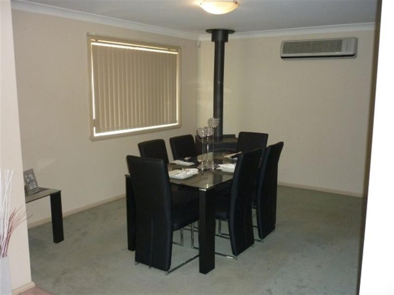 6 Rudd Close, Casula NSW 2170