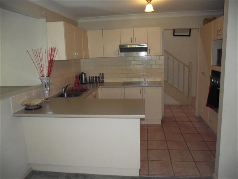 6 Rudd Close, Casula NSW 2170