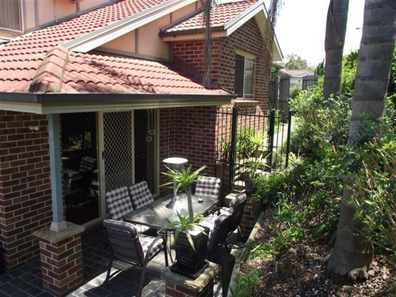 6 Rudd Close, Casula NSW 2170