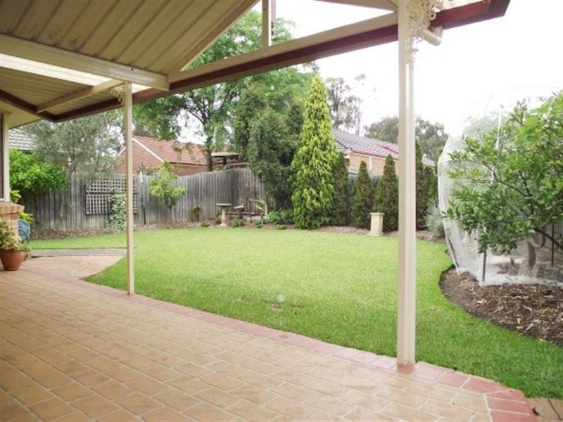 19 Jimbour Court, Wattle Grove NSW 2173