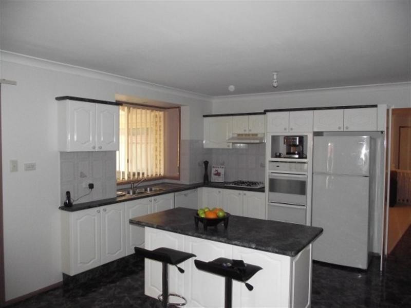 11 Turlinjah Close, Prestons NSW 2170