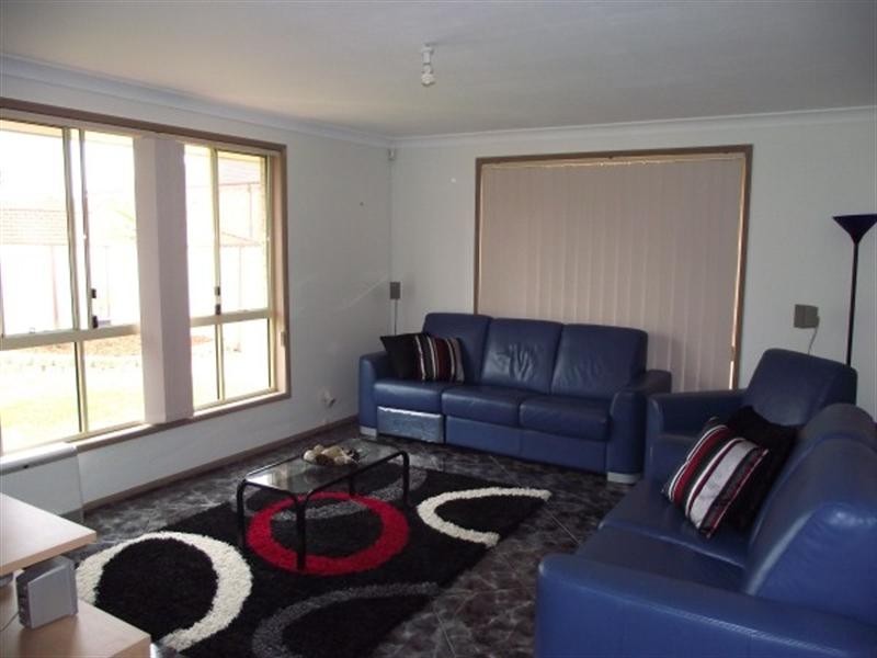 11 Turlinjah Close, Prestons NSW 2170