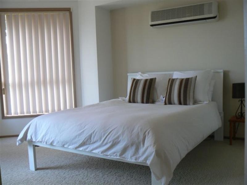 11 Turlinjah Close, Prestons NSW 2170