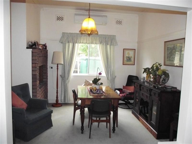 28 Canberra Avenue, Casula NSW 2170