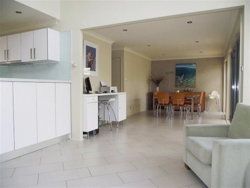 West Hoxton NSW 2171