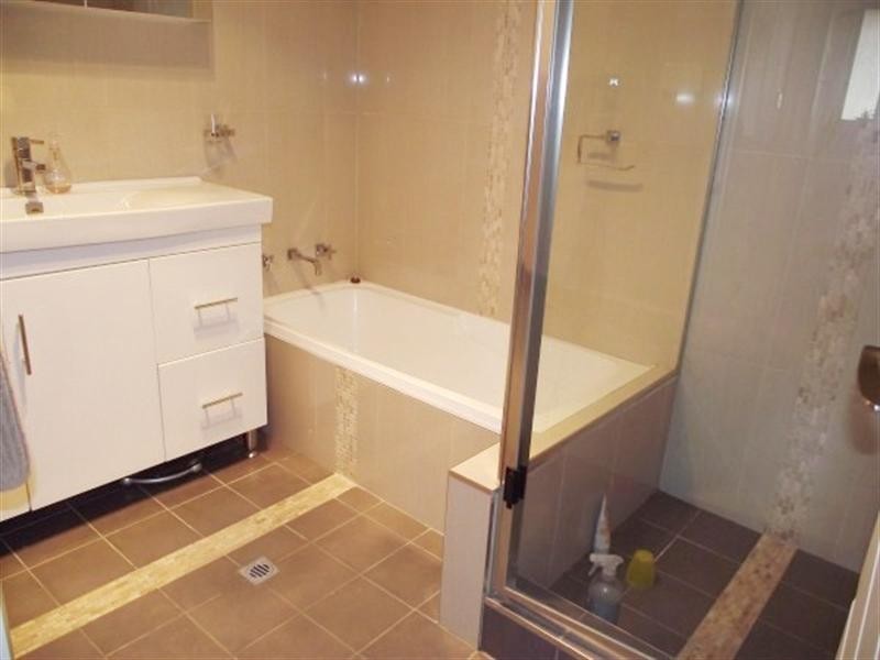 West Hoxton NSW 2171