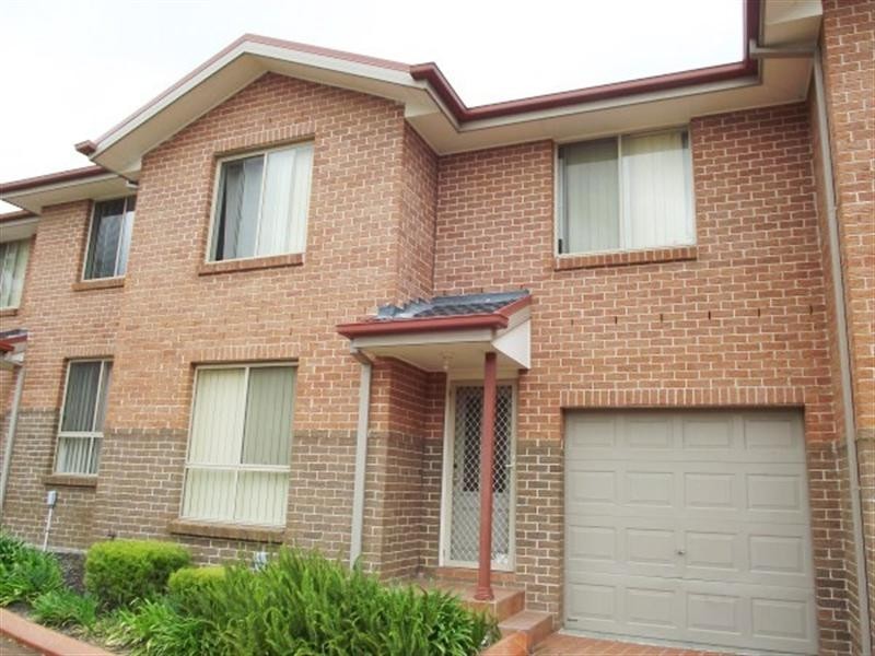 12/14 Pine Road, Casula NSW 2170