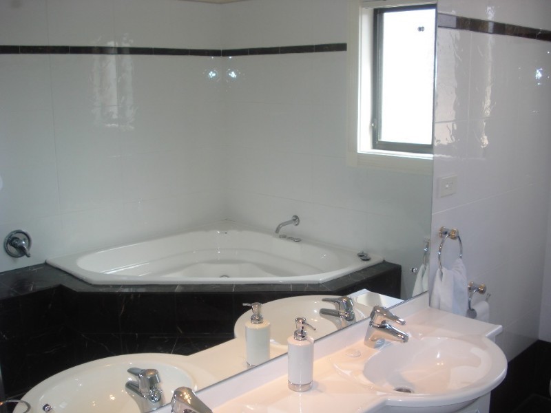 West Hoxton NSW 2171