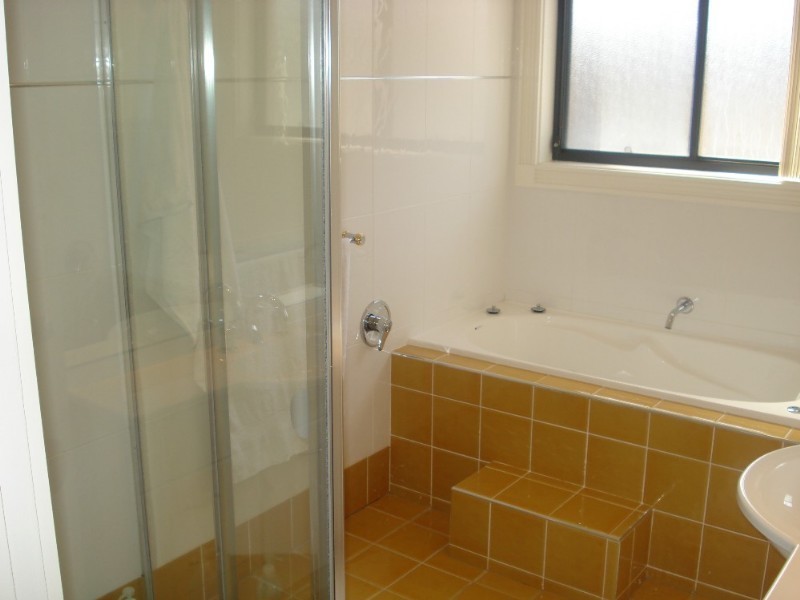 West Hoxton NSW 2171