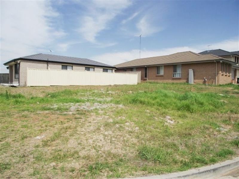 27 Wingham Road, Hoxton Park NSW 2171