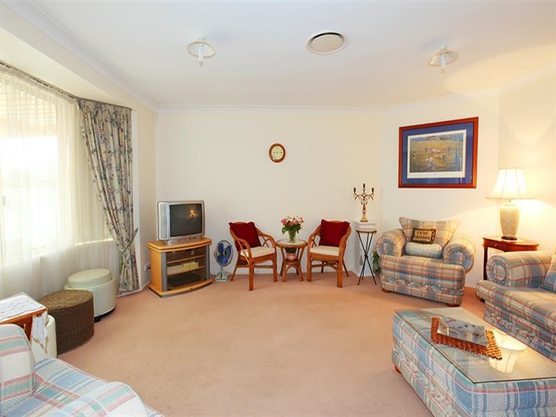 26 Solander Avenue, West Hoxton NSW 2171