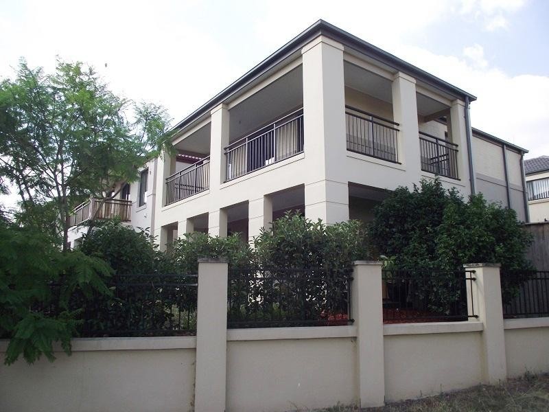 38 Wingate Avenue, West Hoxton NSW 2171