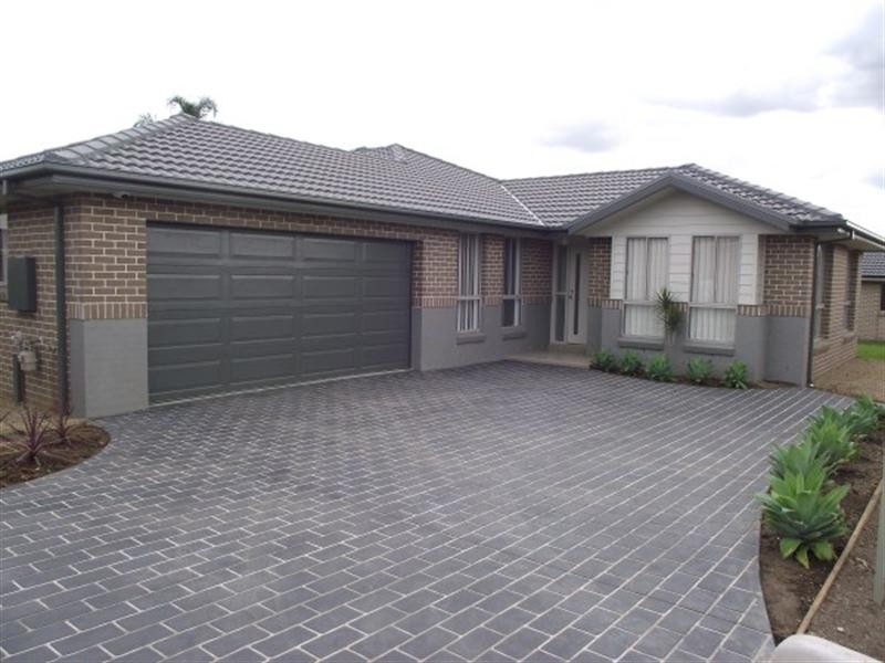 112 Pine Road, Casula NSW 2170