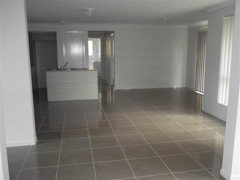 112 Pine Road, Casula NSW 2170