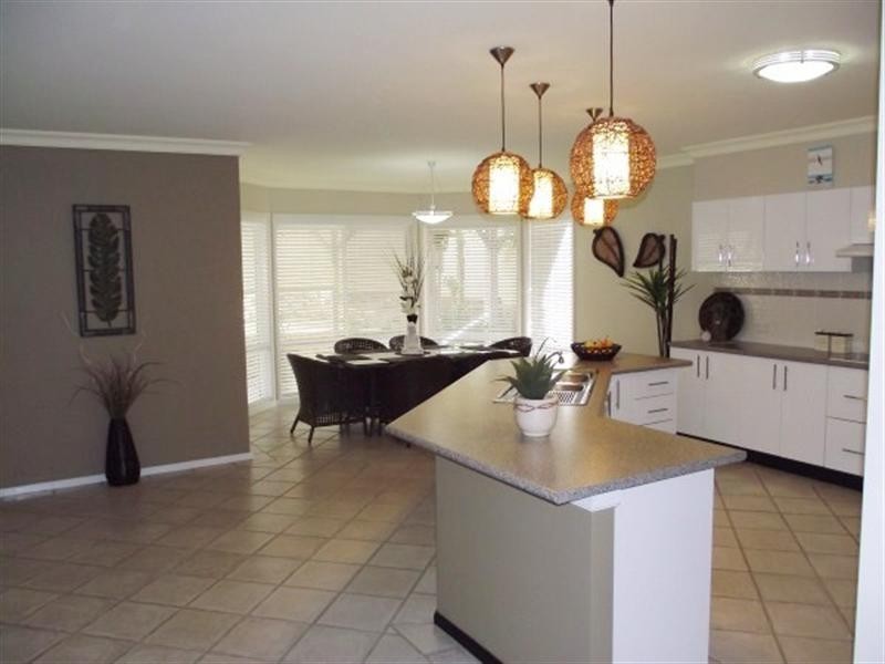 West Hoxton NSW 2171