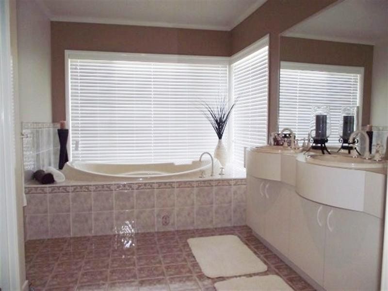 West Hoxton NSW 2171