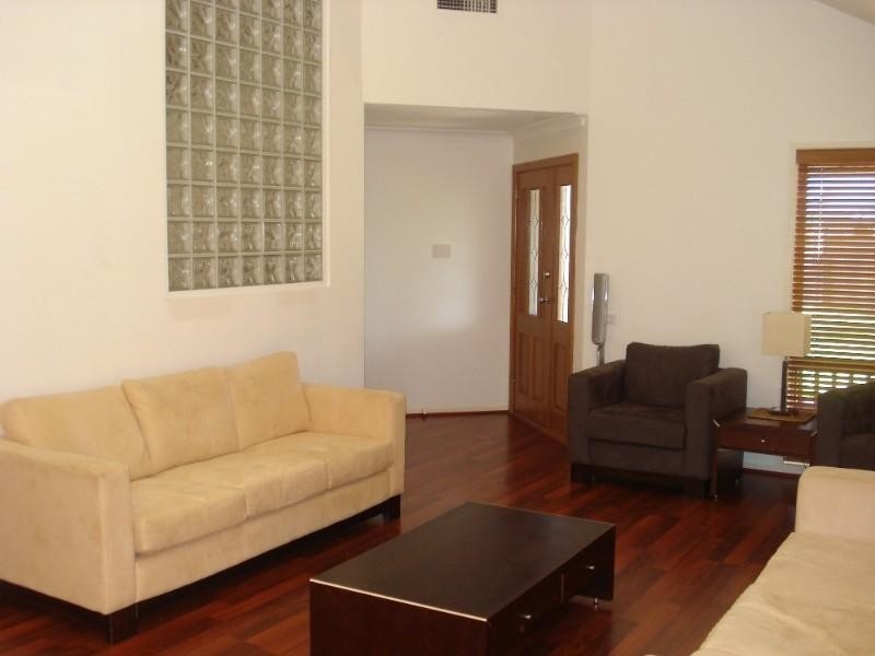 West Hoxton NSW 2171