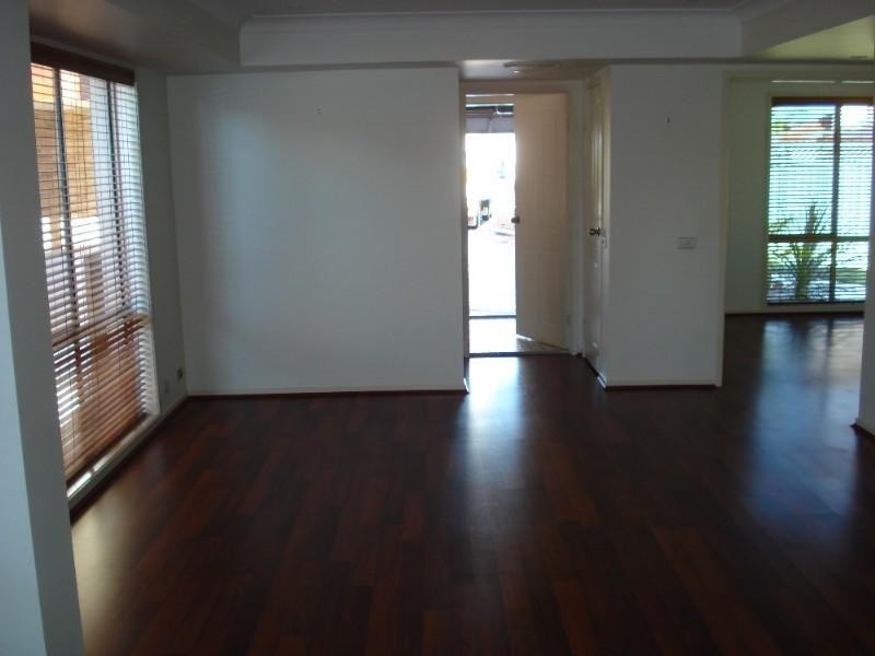 West Hoxton NSW 2171