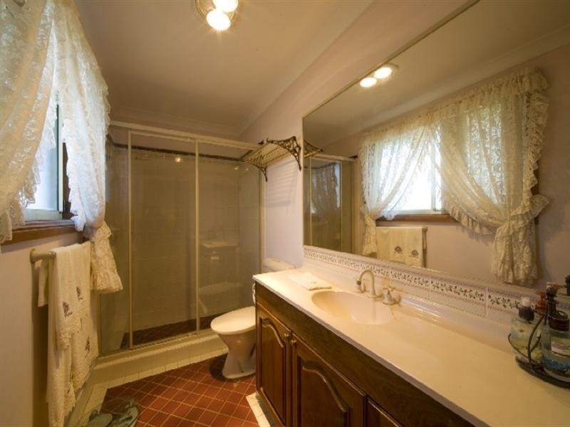 22 Castlerock Court, Wattle Grove NSW 2173