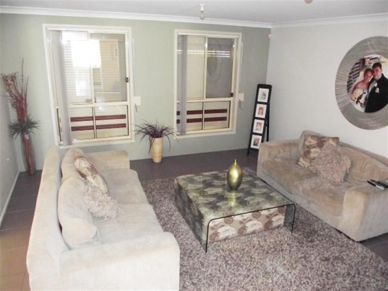 5 Mawbanna Close, West Hoxton NSW 2171