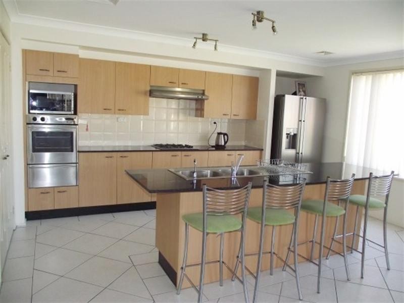 5 Mawbanna Close, West Hoxton NSW 2171