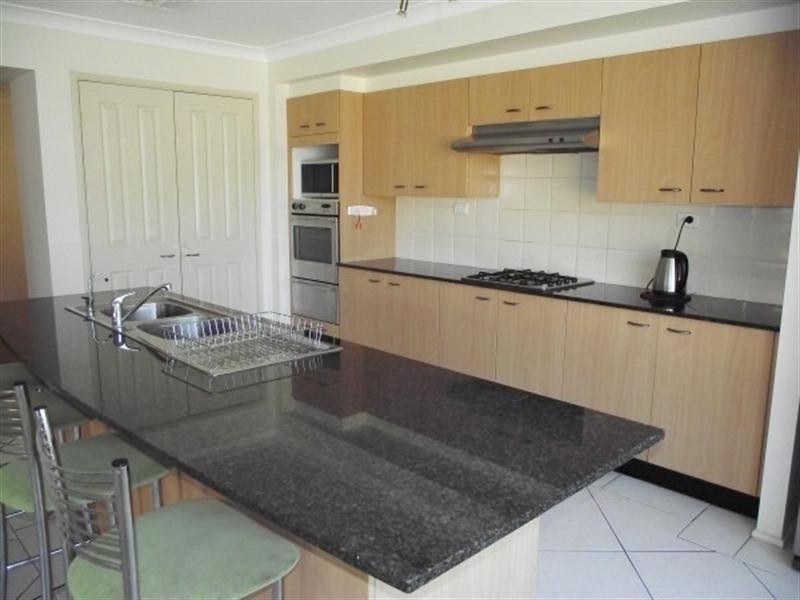 5 Mawbanna Close, West Hoxton NSW 2171