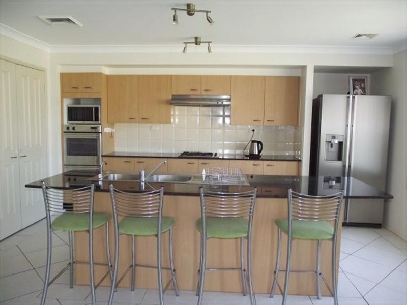 5 Mawbanna Close, West Hoxton NSW 2171