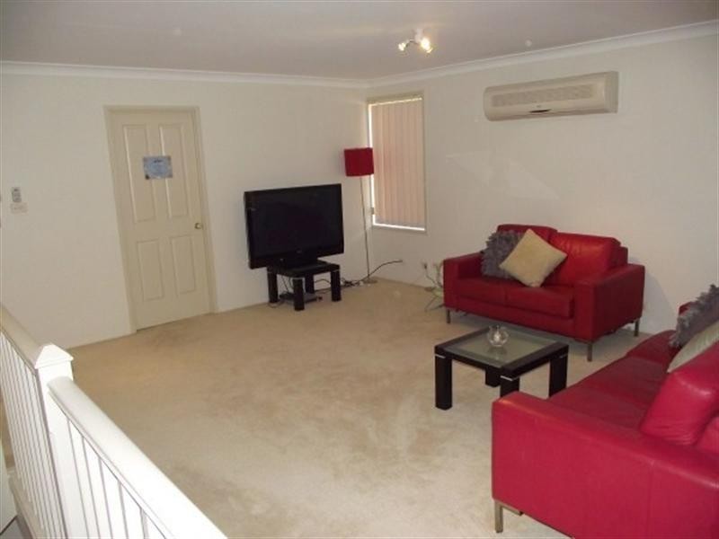 5 Mawbanna Close, West Hoxton NSW 2171