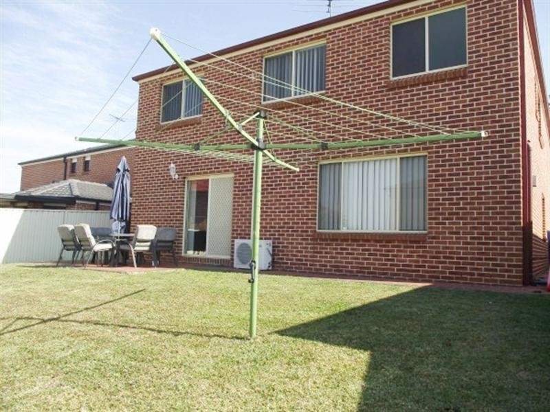 5 Mawbanna Close, West Hoxton NSW 2171