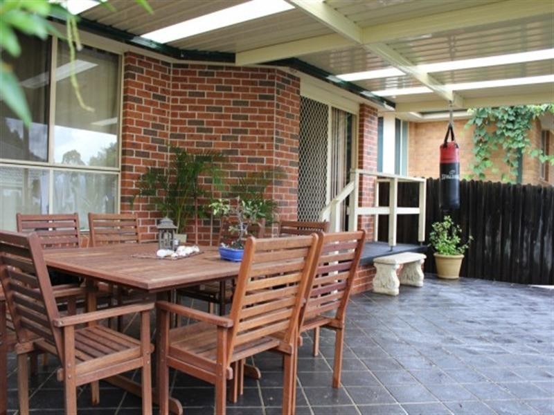 16 Kitchener Court, Holsworthy NSW 2173