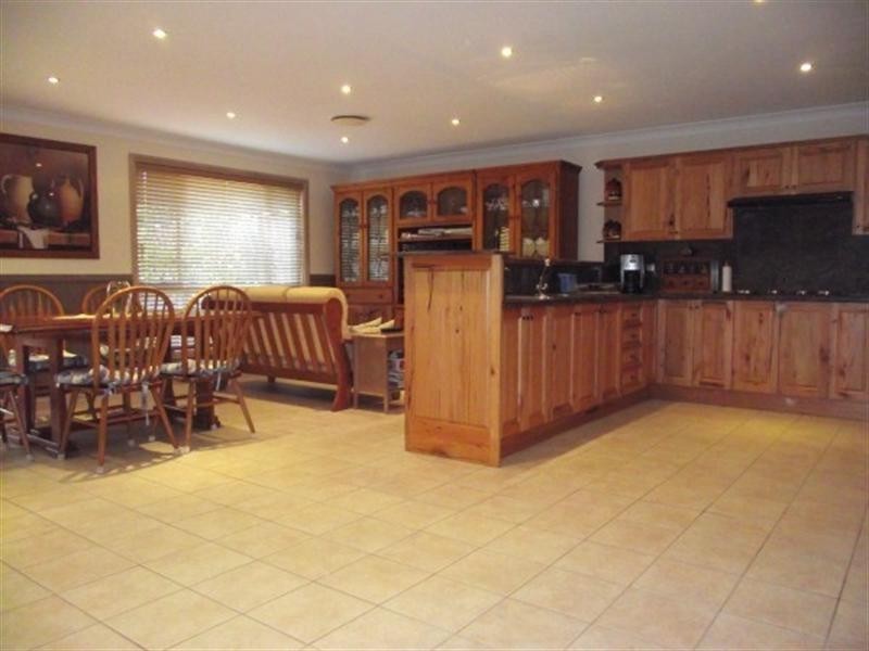 10 Magnolia Place, Casula NSW 2170