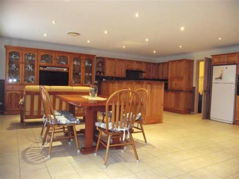 10 Magnolia Place, Casula NSW 2170