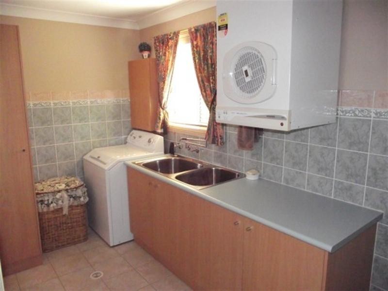 10 Magnolia Place, Casula NSW 2170