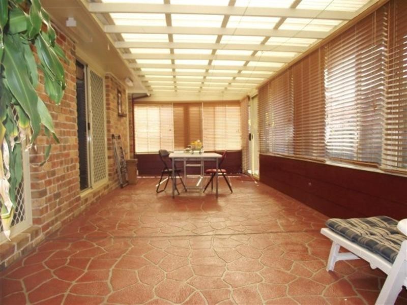 10 Magnolia Place, Casula NSW 2170