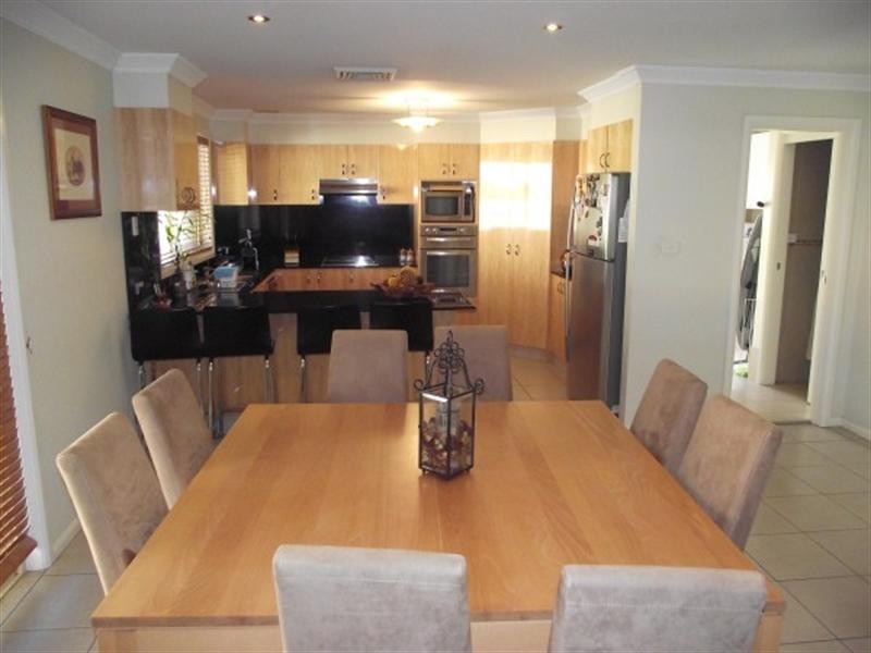 West Hoxton NSW 2171