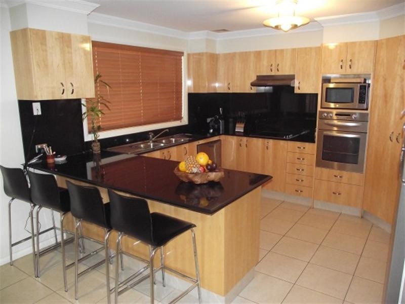 West Hoxton NSW 2171