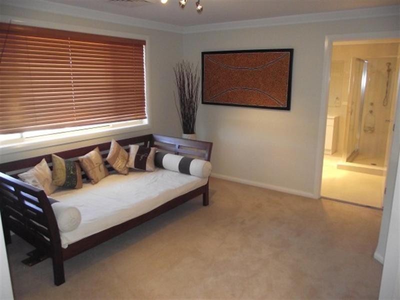 West Hoxton NSW 2171