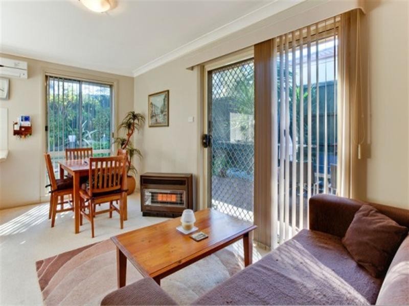 4 Nutmeg Close, Casula NSW 2170