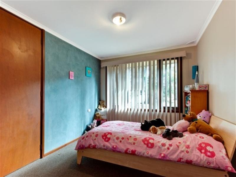 12 Wilkes Avenue, Moorebank NSW 2170