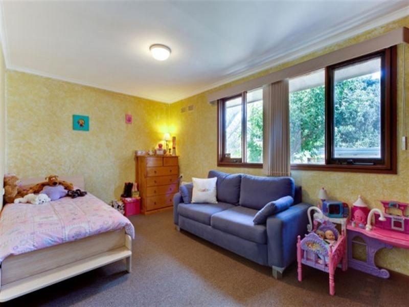 12 Wilkes Avenue, Moorebank NSW 2170