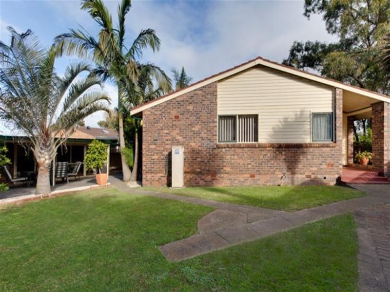 12 Wilkes Avenue, Moorebank NSW 2170