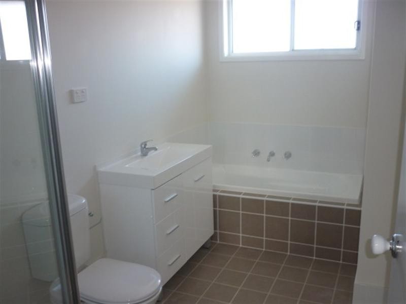 West Hoxton NSW 2171