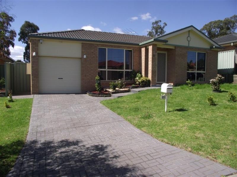 31 Nethercote Close, Prestons NSW 2170