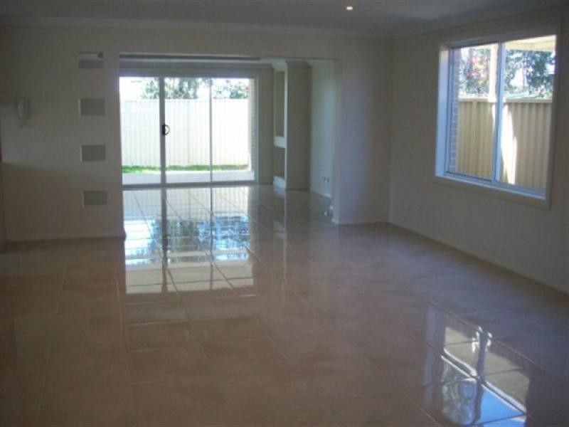 25 Bellerive Close, West Hoxton NSW 2171