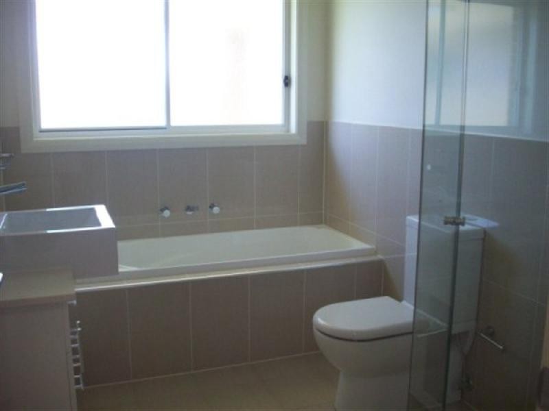 25 Bellerive Close, West Hoxton NSW 2171